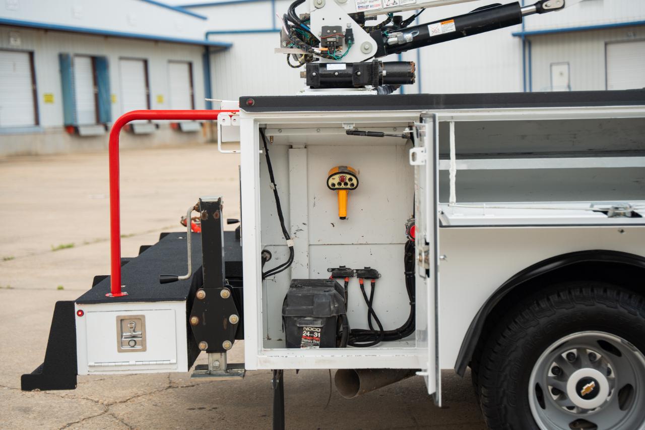 Chevrolet Silverado 3500HD Work Truck Crew Cab 4WD 2023