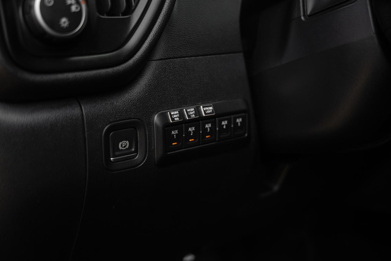 Chevrolet Silverado 3500HD Work Truck Crew Cab 4WD 2023