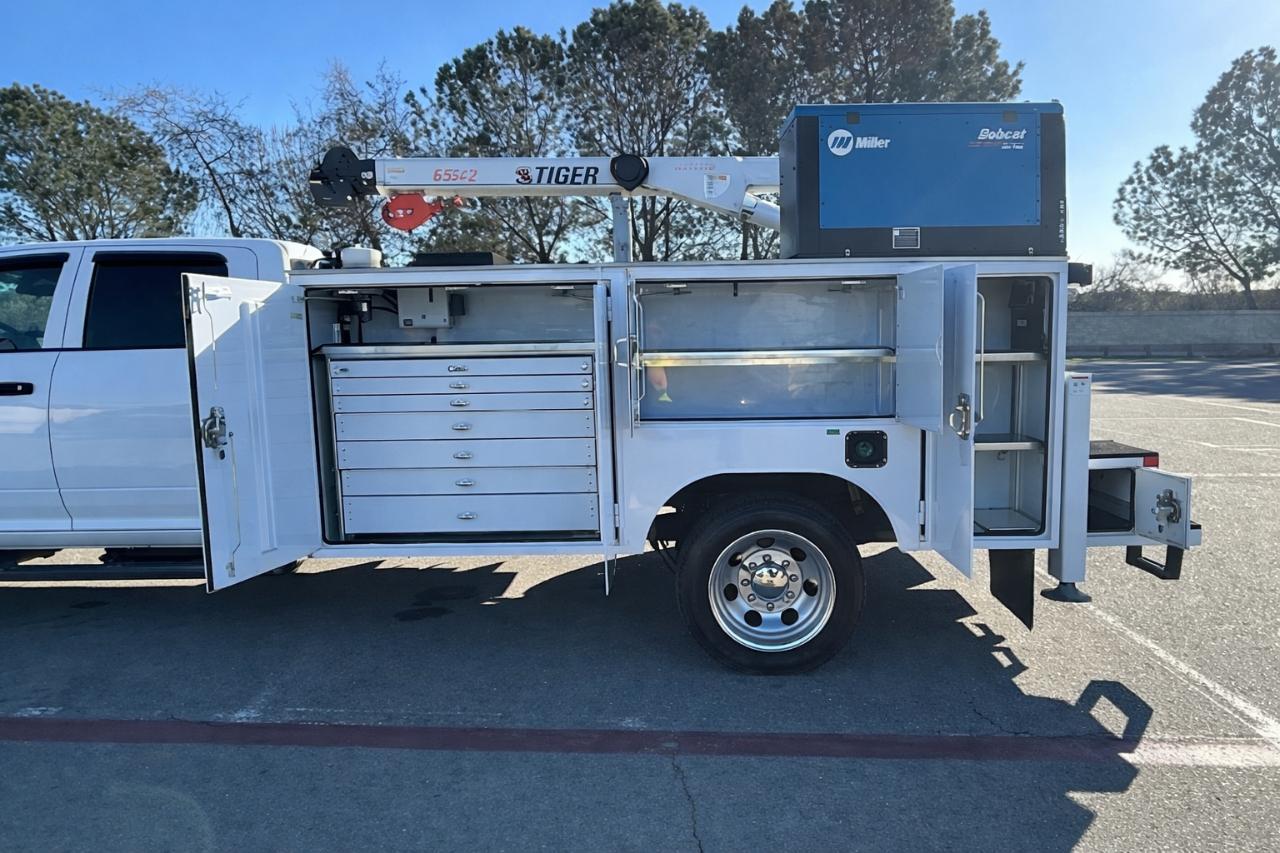 RAM 5500 Crew Cab LWB 4WD DRW 2022