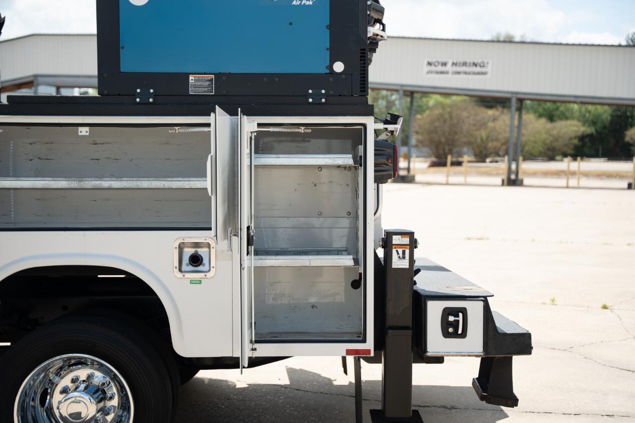 Ford F-550 Crew Cab DRW 4WD 2022