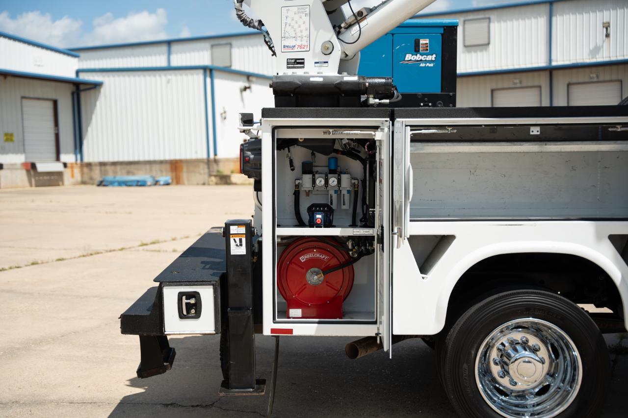 Ford F-550 Crew Cab DRW 4WD 2022