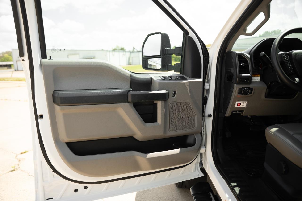 Ford F-550 Crew Cab DRW 4WD 2022