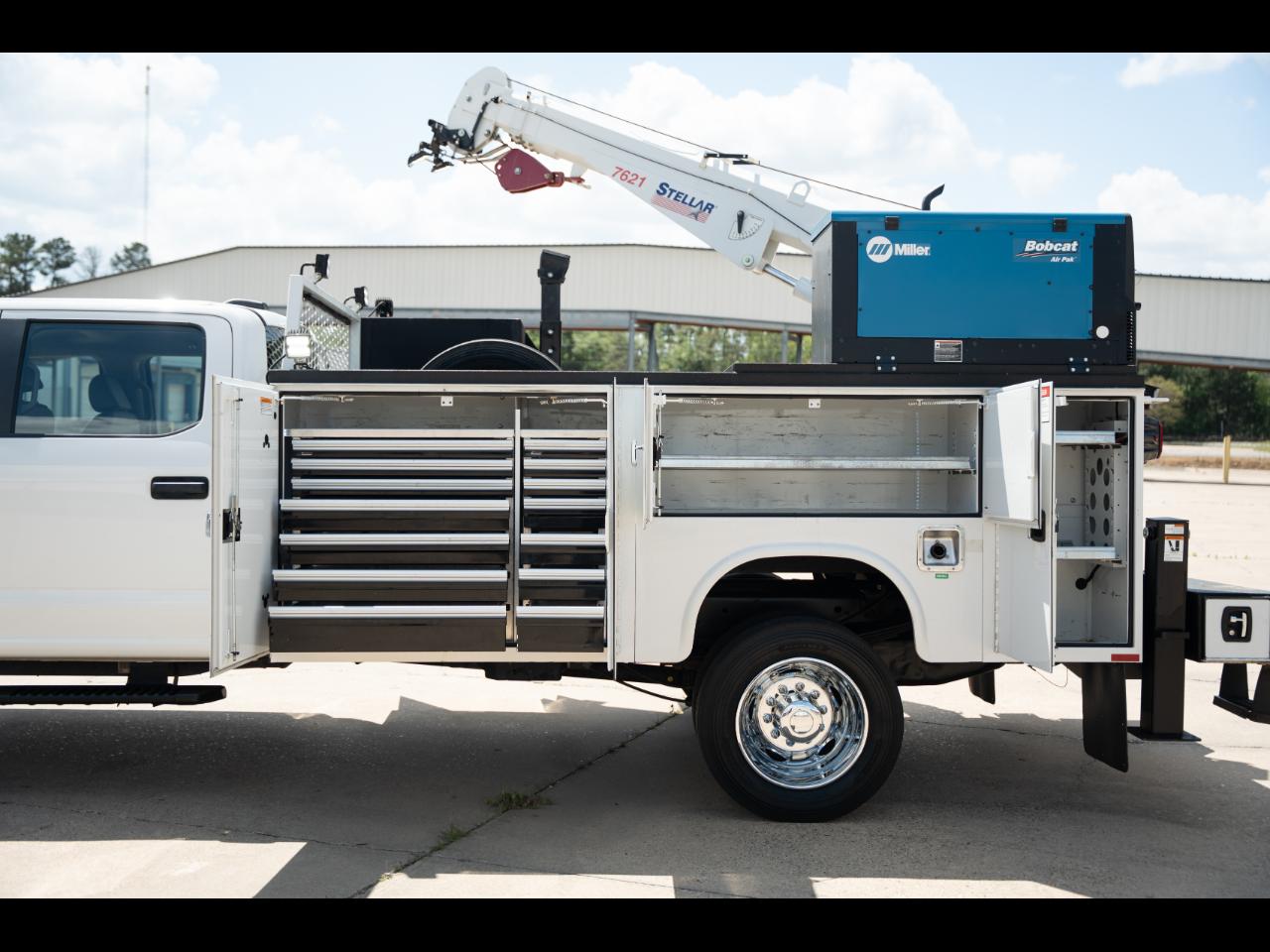 Ford F-550 Crew Cab DRW 4WD 2022