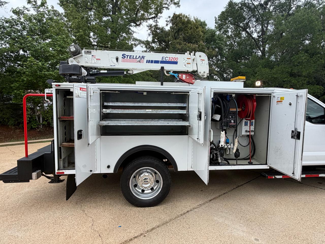 Ford F-550 Regular Cab DRW 4WD 2019