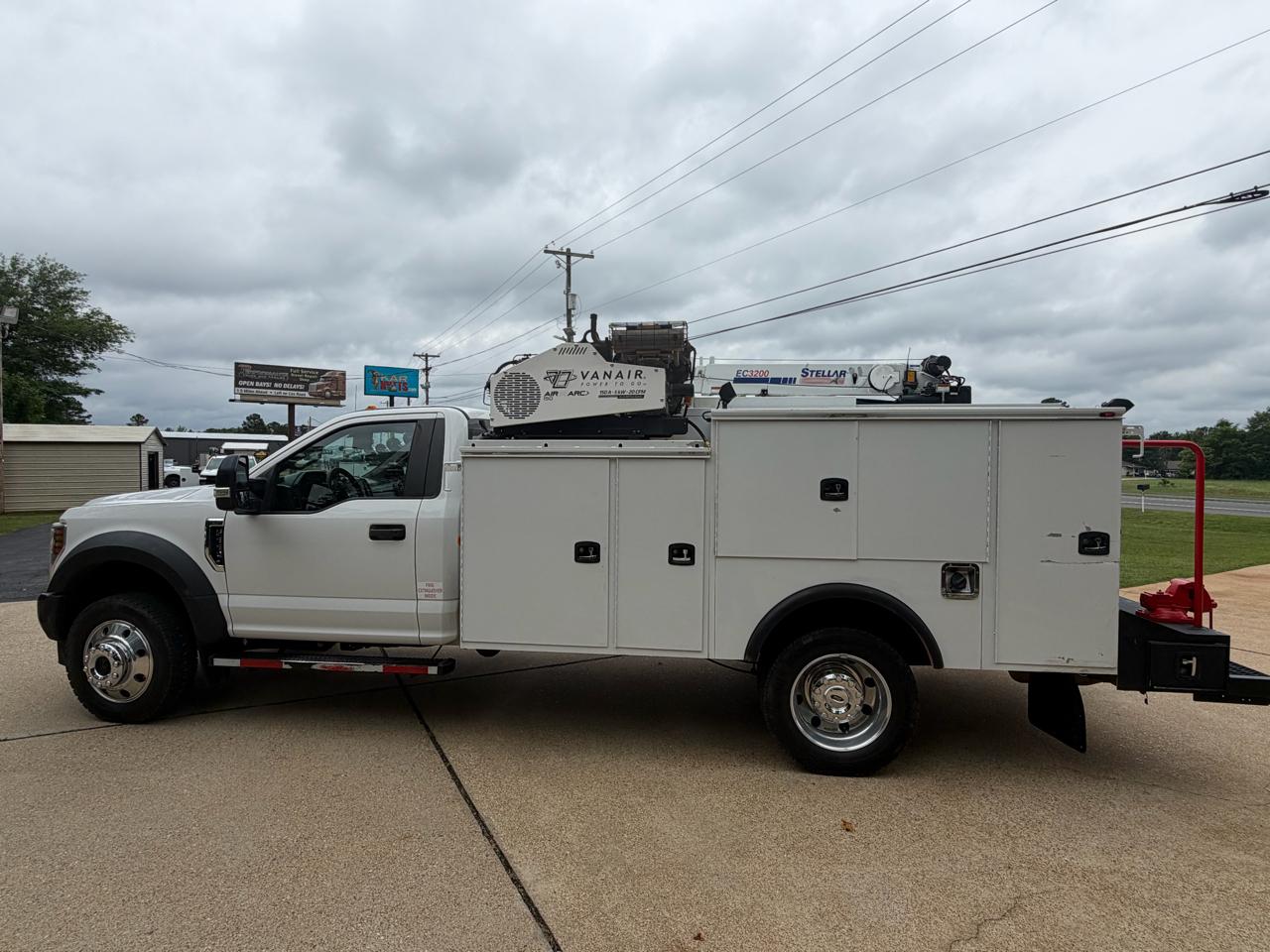 Ford F-550 Regular Cab DRW 4WD 2019