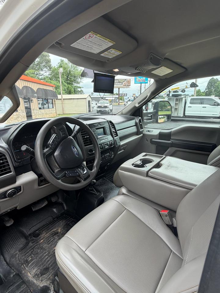 Ford F-550 Regular Cab DRW 4WD 2019