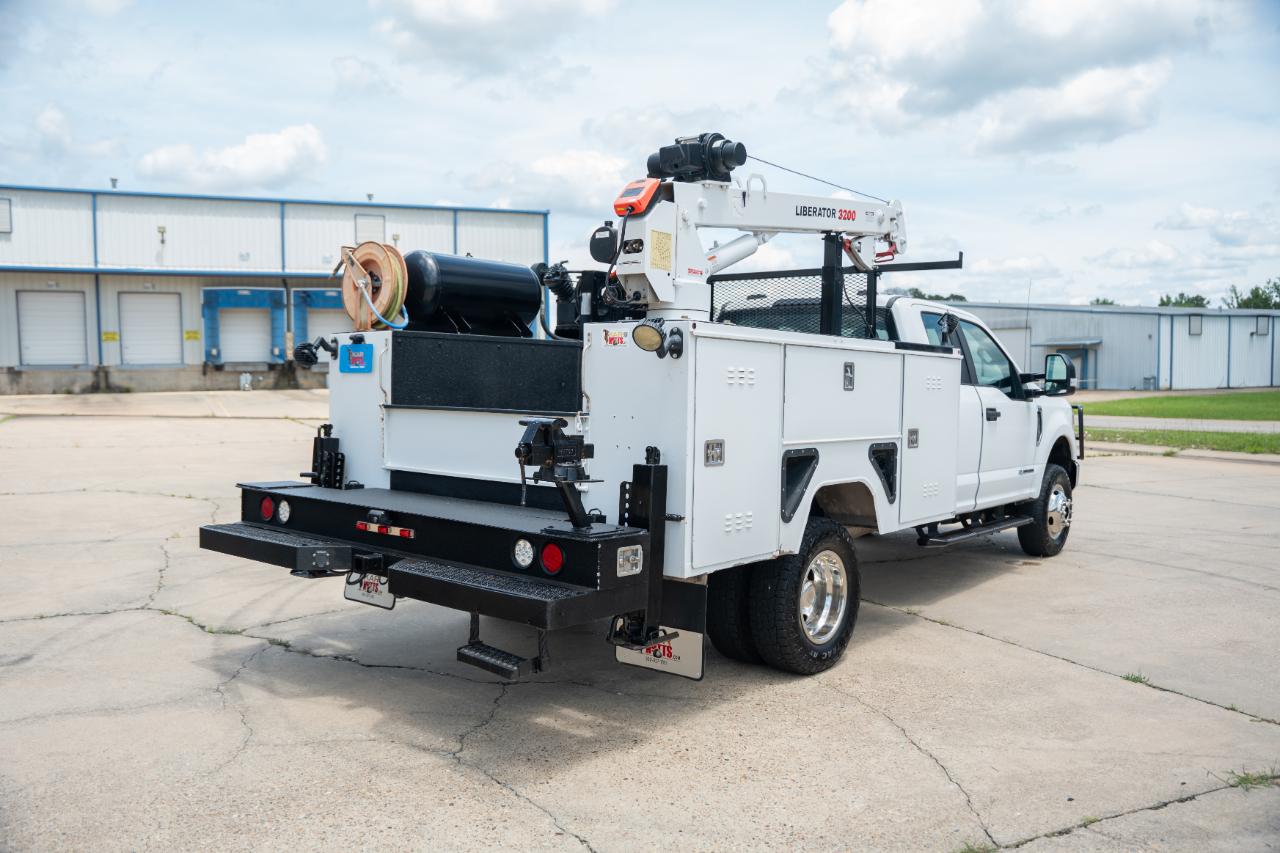 Ford F-350 SD XL SuperCab Long Bed 4WD DRW 2021