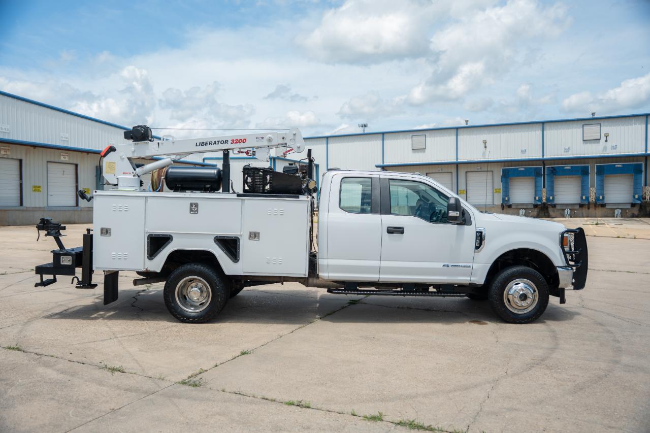 Ford F-350 SD XL SuperCab Long Bed 4WD DRW 2021