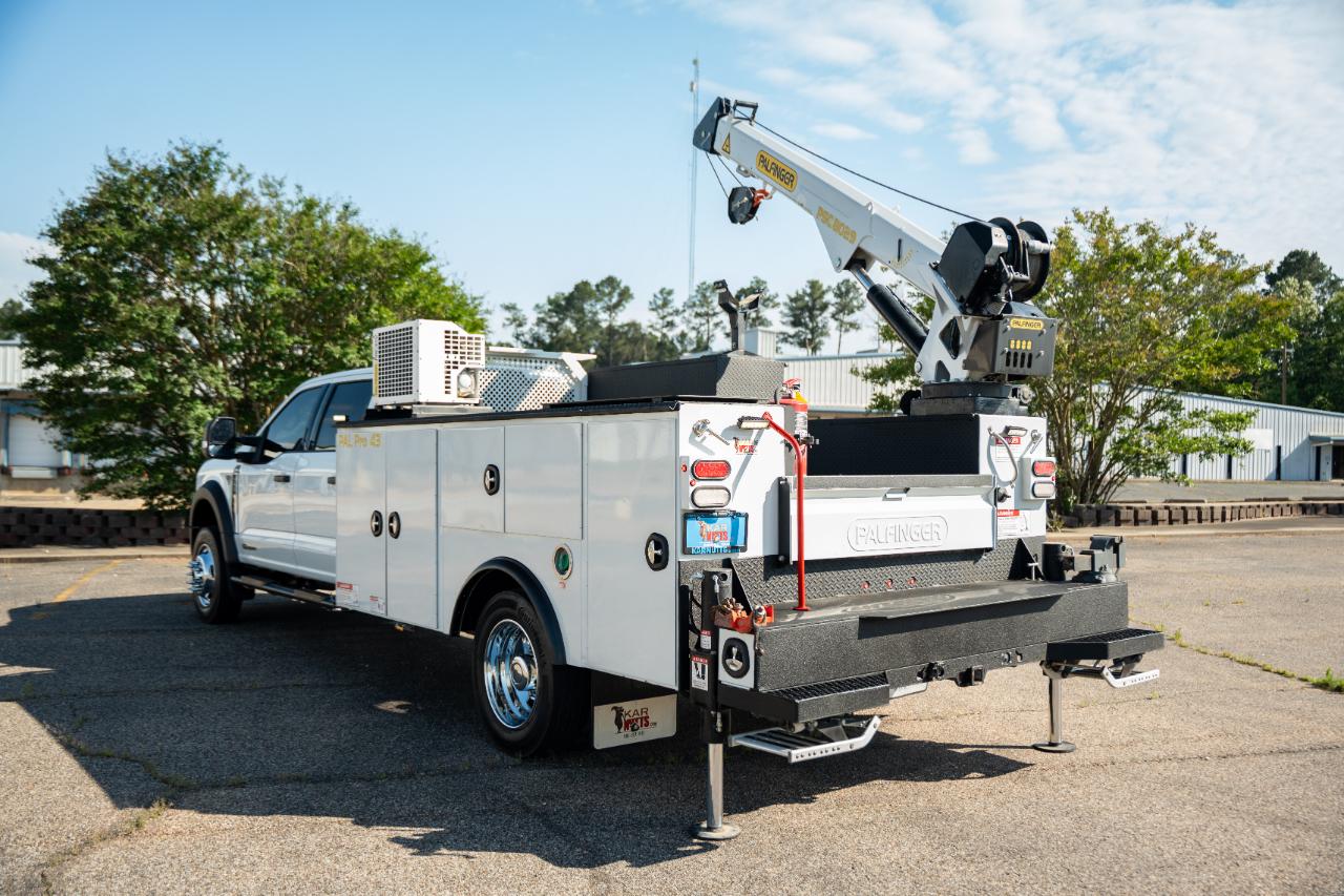 Ford F-550 Crew Cab DRW 4WD 2024