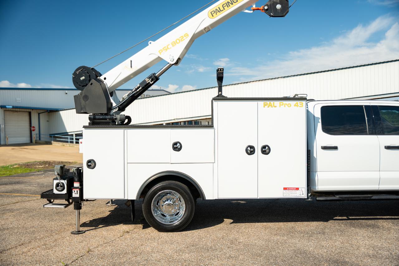 Ford F-550 Crew Cab DRW 4WD 2024