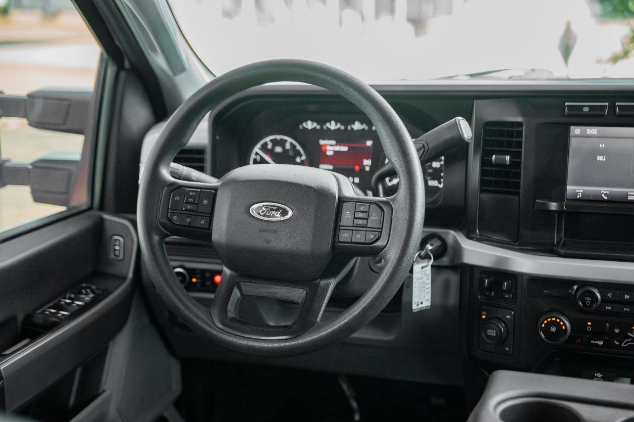 Ford F-550 Crew Cab DRW 4WD 2024