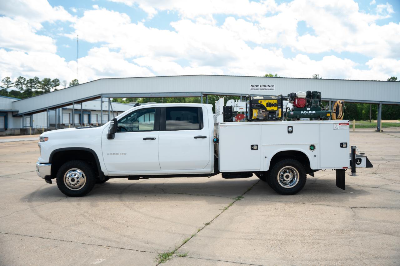 Chevrolet Silverado 3500HD Work Truck Crew Cab 4WD 2024