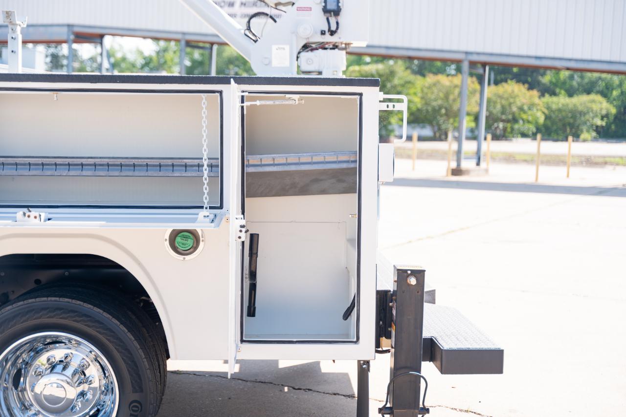 Ford F-550 Crew Cab DRW 4WD 2024
