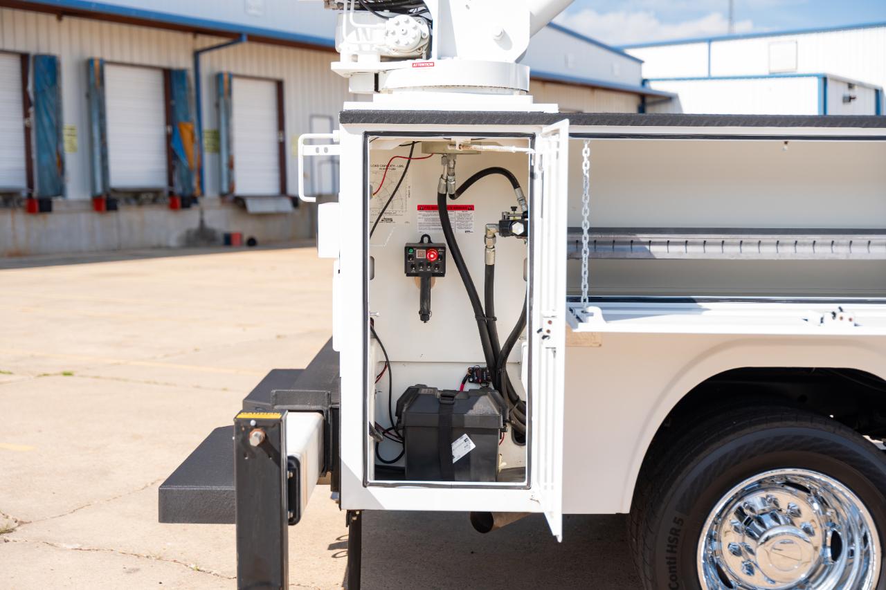 Ford F-550 Crew Cab DRW 4WD 2024