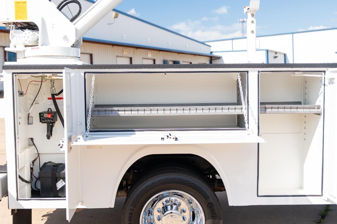 Ford F-550 Crew Cab DRW 4WD 2024