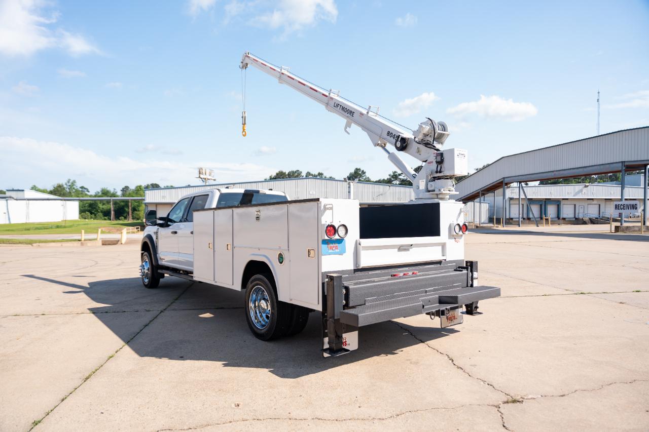 Ford F-550 Crew Cab DRW 4WD 2024