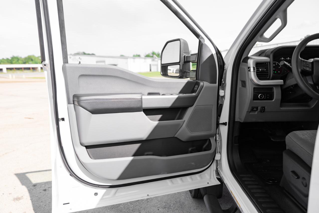 Ford F-550 Crew Cab DRW 4WD 2024