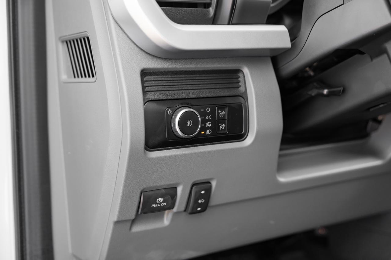 Ford F-550 Crew Cab DRW 4WD 2024