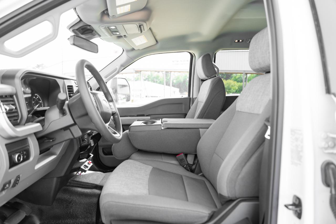 Ford F-550 Crew Cab DRW 4WD 2024