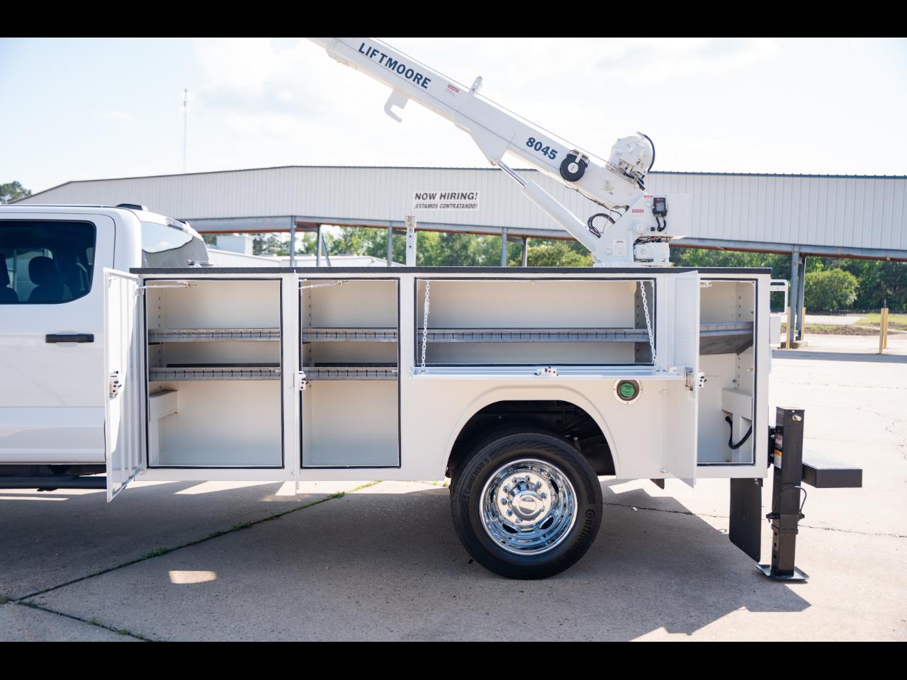 Ford F-550 Crew Cab DRW 4WD 2024