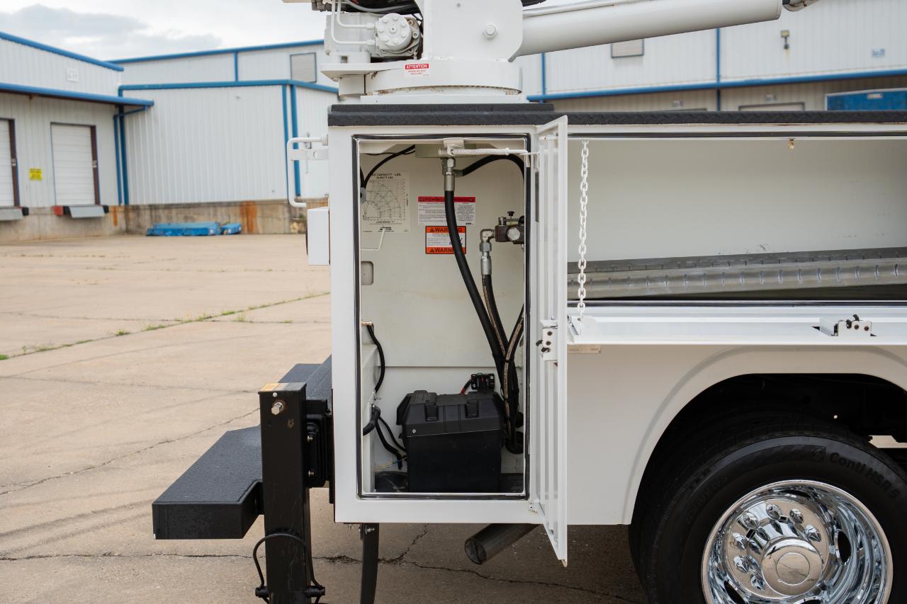 Ford F-550 Crew Cab DRW 4WD 2024