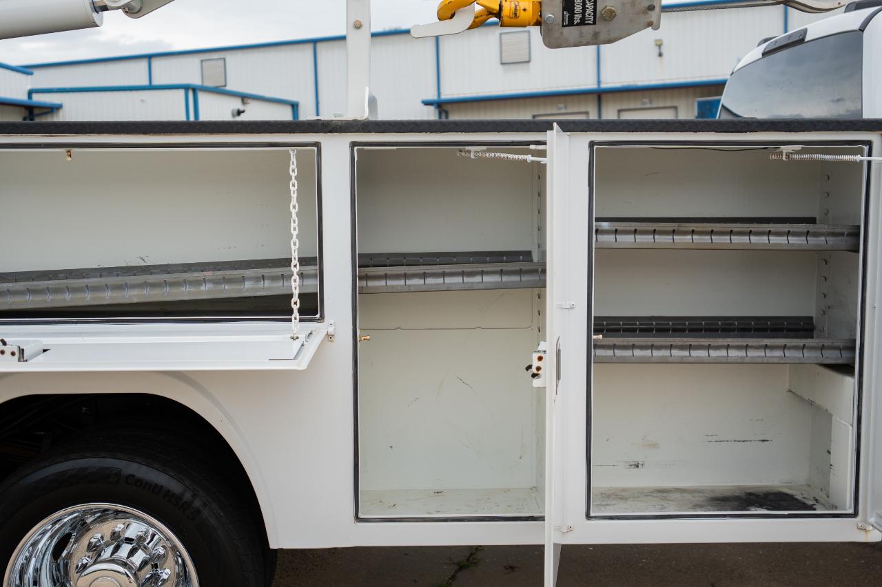Ford F-550 Crew Cab DRW 4WD 2024