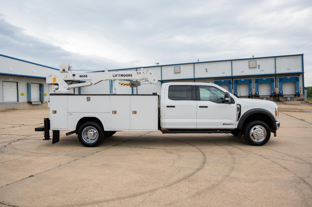 Ford F-550 Crew Cab DRW 4WD 2024