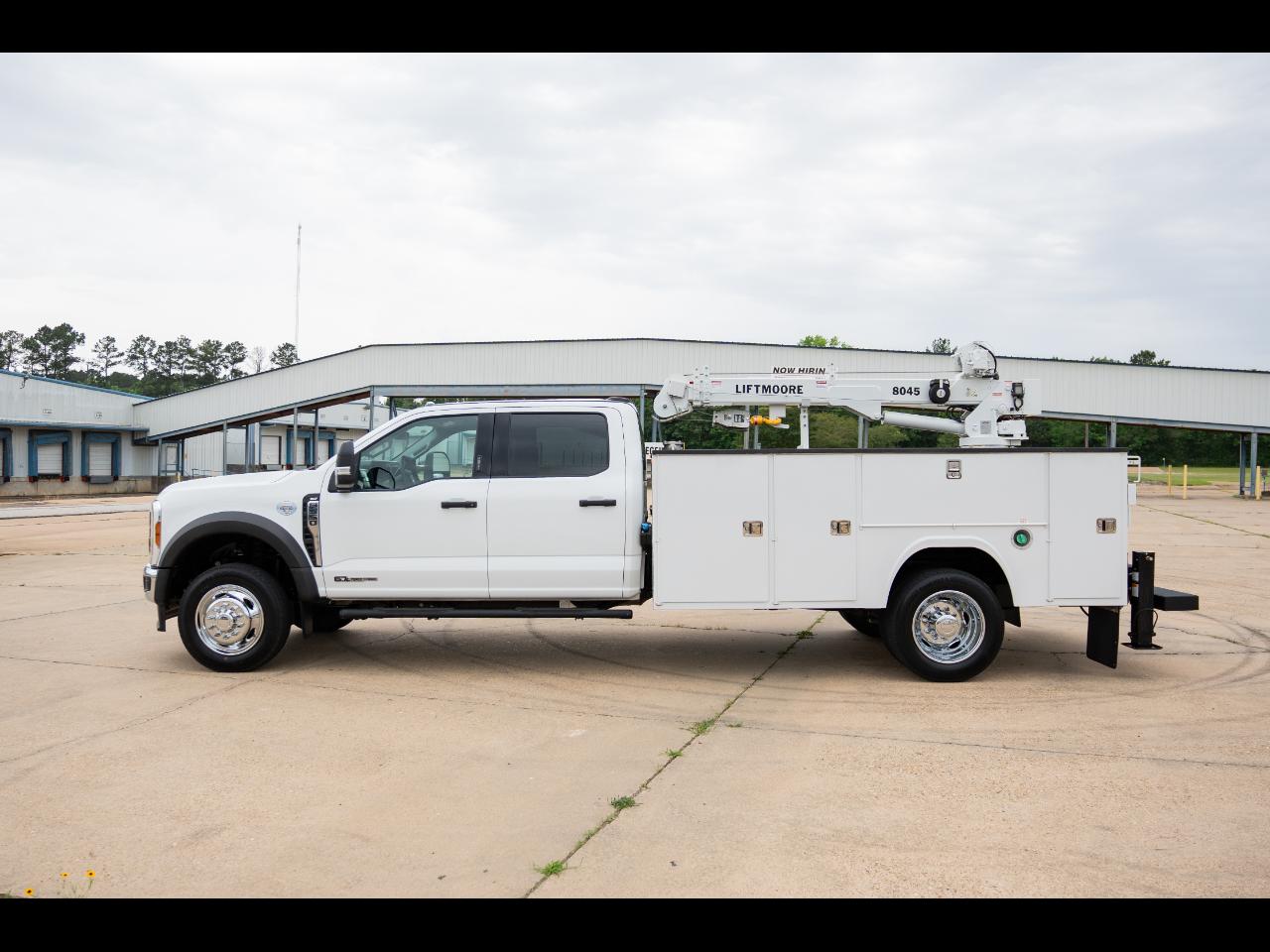 Ford F-550 Crew Cab DRW 4WD 2024