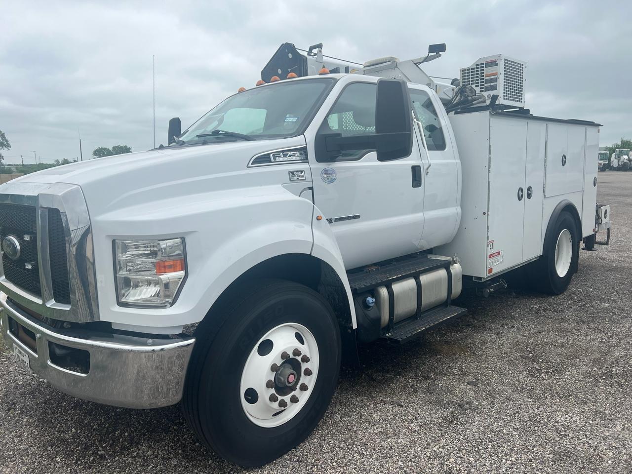 Ford F-750 SuperCab 2WD DRW 2019