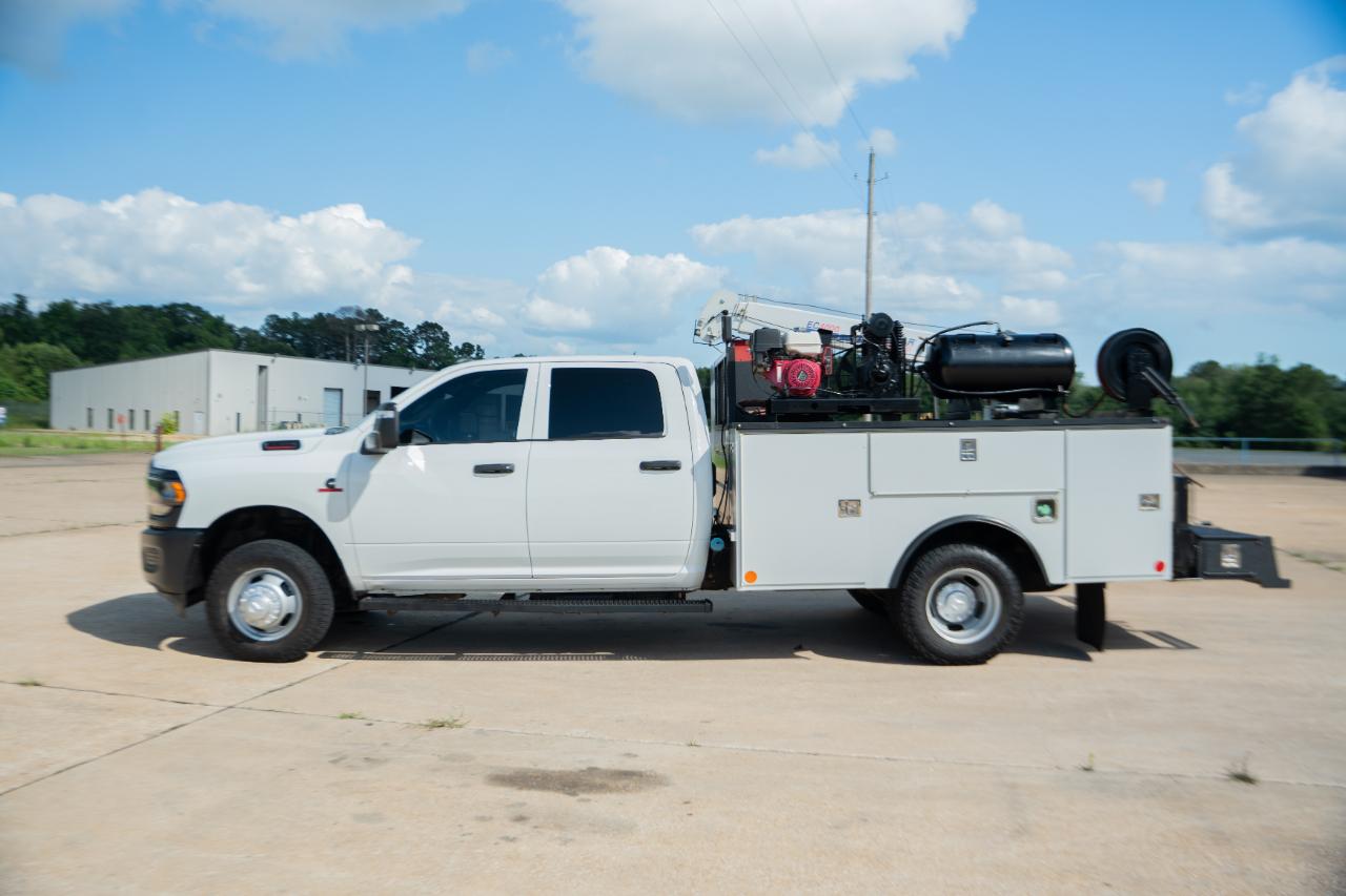 RAM 3500 Crew Cab 4WD DRW 2023