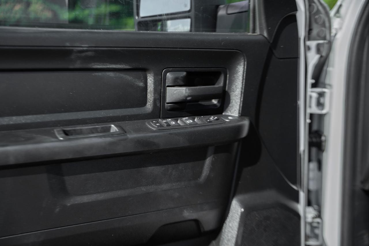 RAM 3500 Crew Cab 4WD DRW 2023