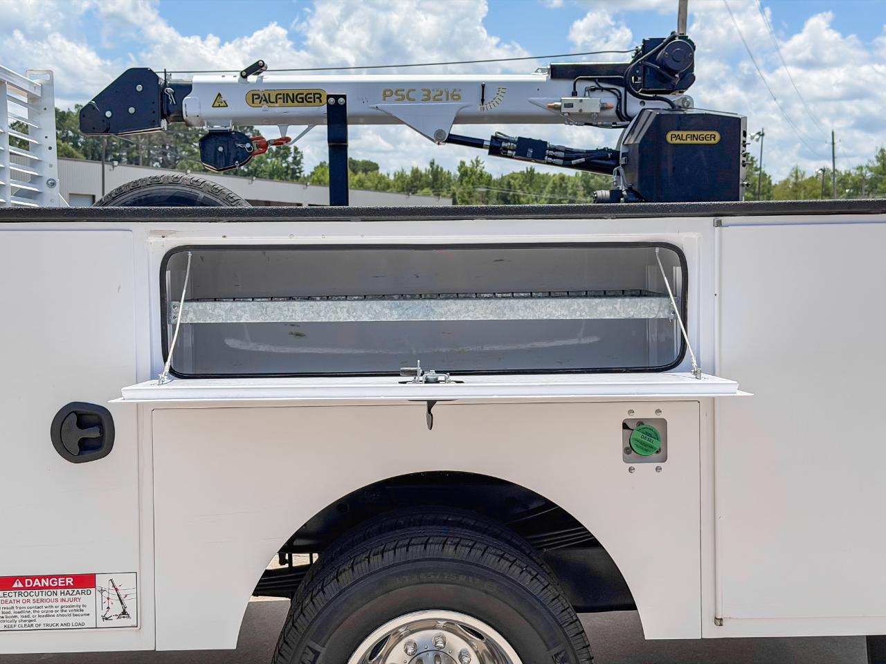 Ford F-350 SD XL Crew Cab LWB DRW 4WD 2024