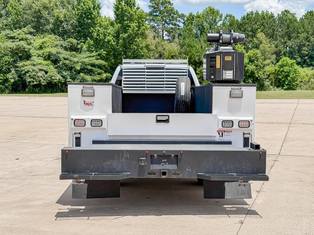 Ford F-350 SD XL Crew Cab LWB DRW 4WD 2024