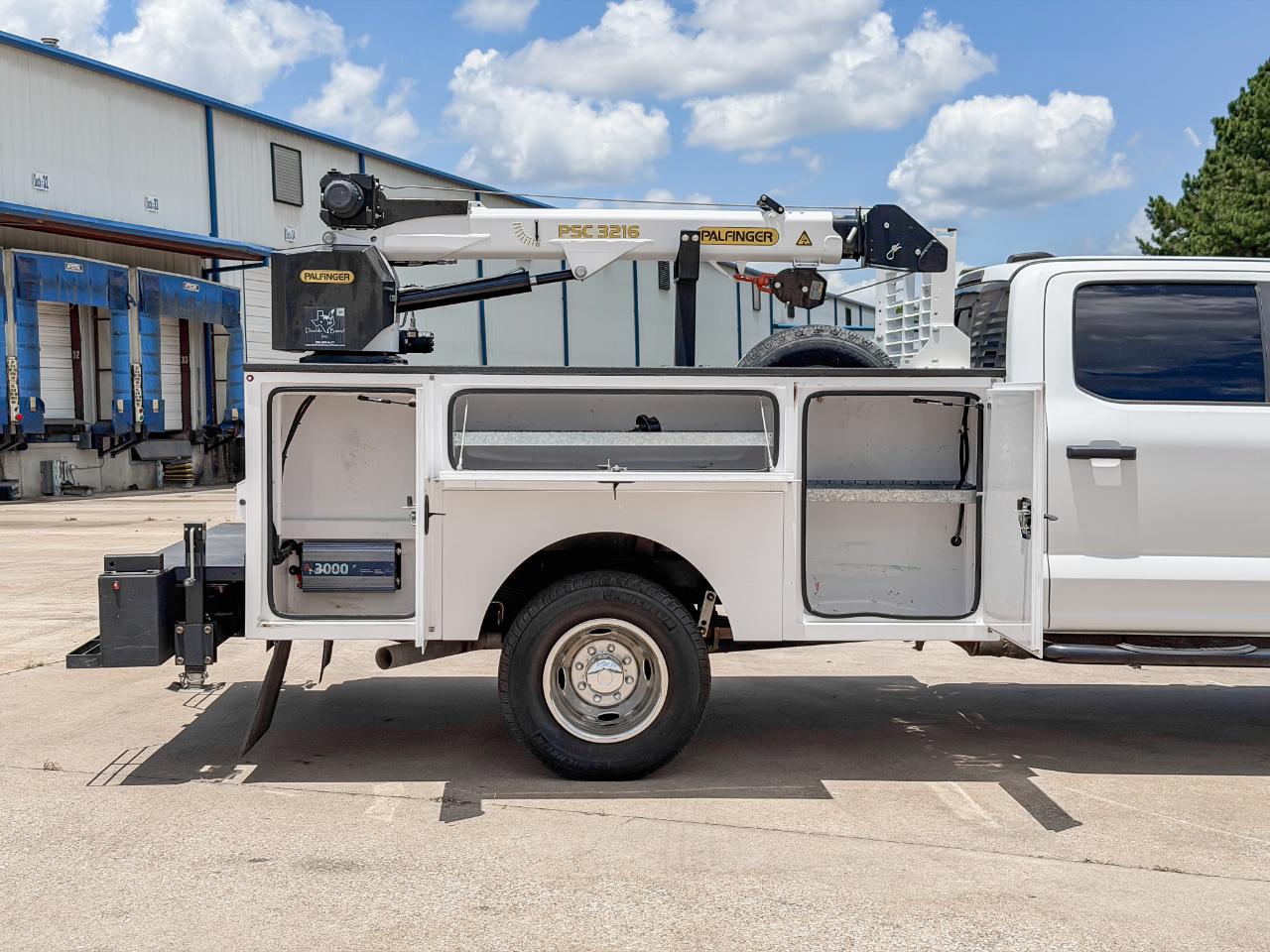 Ford F-350 SD XL Crew Cab LWB DRW 4WD 2024