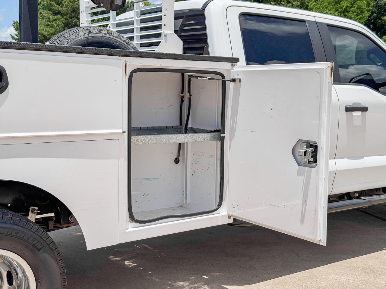 Ford F-350 SD XL Crew Cab LWB DRW 4WD 2024