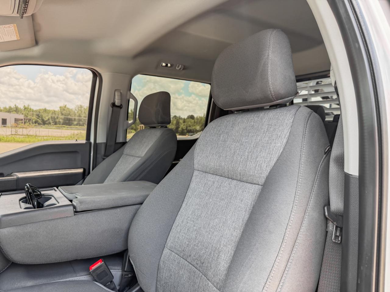 Ford F-350 SD XL Crew Cab LWB DRW 4WD 2024