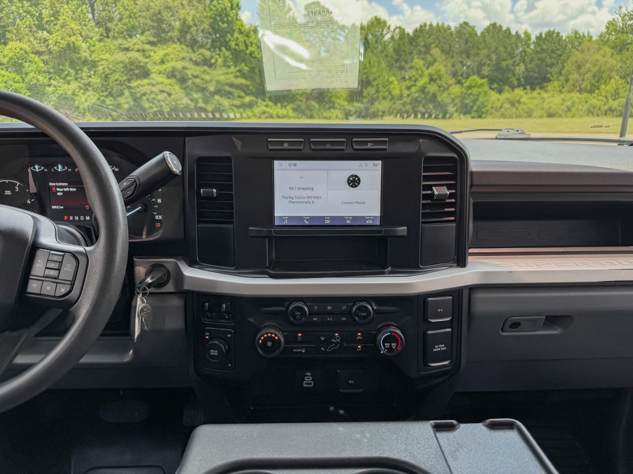 Ford F-350 SD XL Crew Cab LWB DRW 4WD 2024