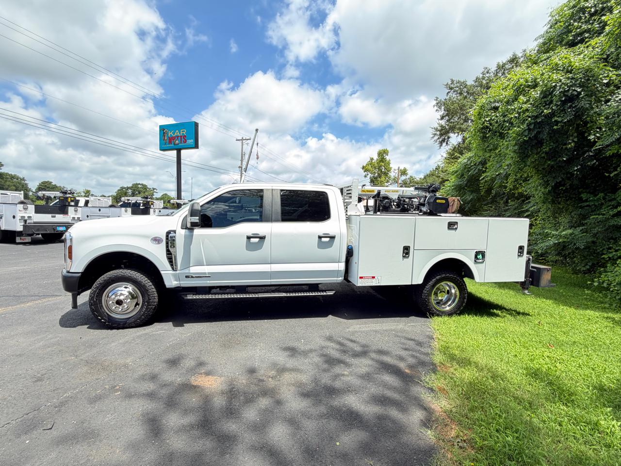 Ford F-350 SD XL DRW 4WD 2024
