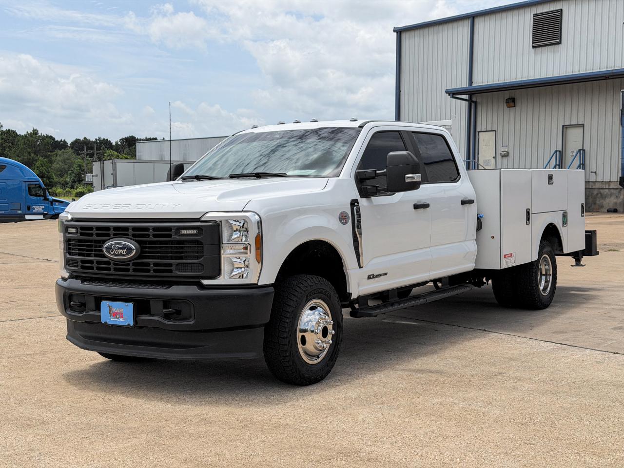 Ford F-350 SD XL DRW 4WD 2024