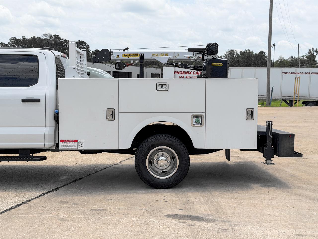 Ford F-350 SD XL DRW 4WD 2024