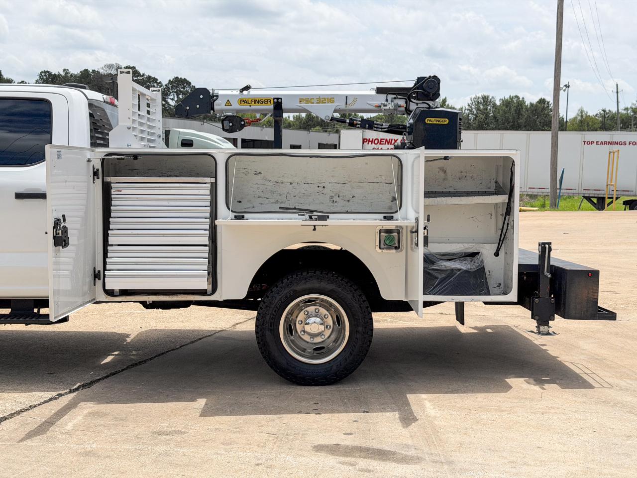 Ford F-350 SD XL DRW 4WD 2024