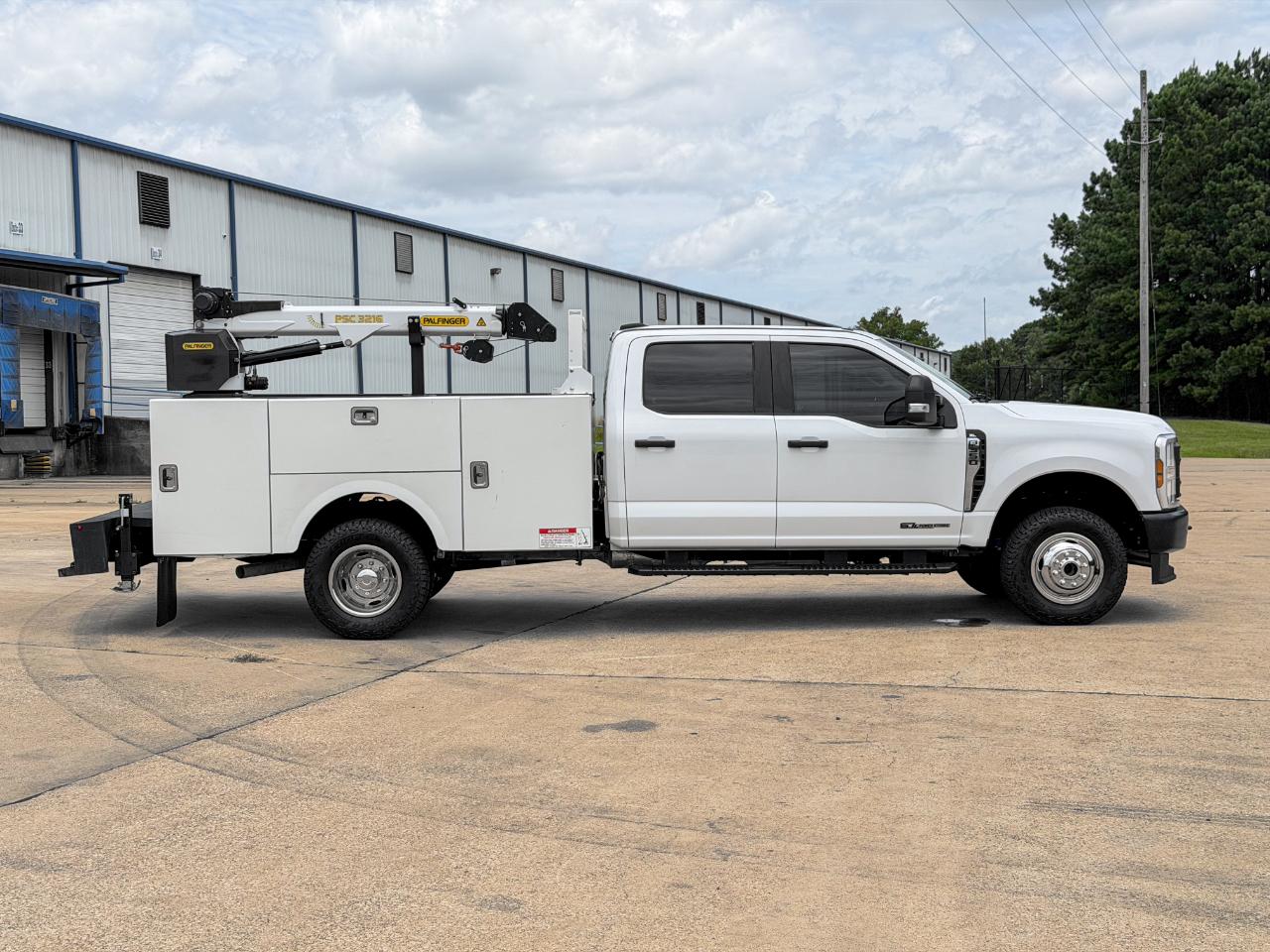 Ford F-350 SD XL DRW 4WD 2024