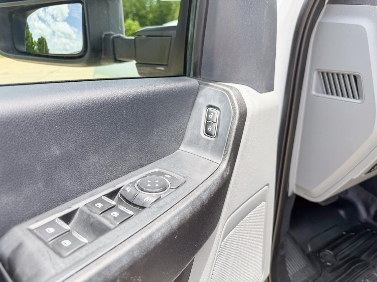 Ford F-350 SD XL DRW 4WD 2024