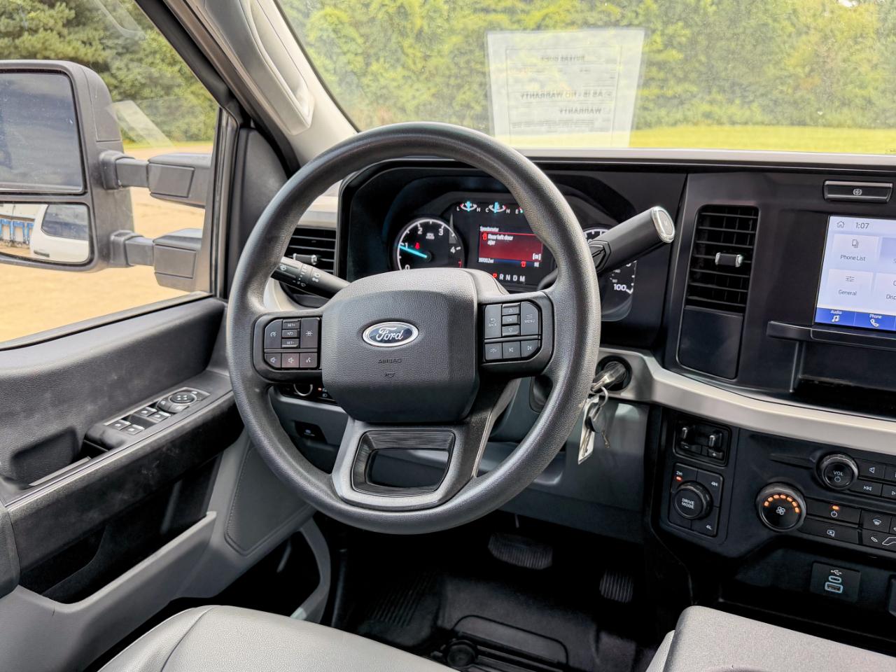 Ford F-350 SD XL DRW 4WD 2024