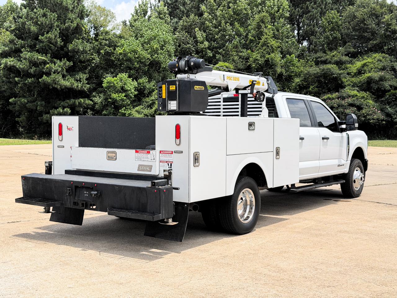 Ford F-350 SD XLT Crew Cab Long Bed DRW 4WD 2024