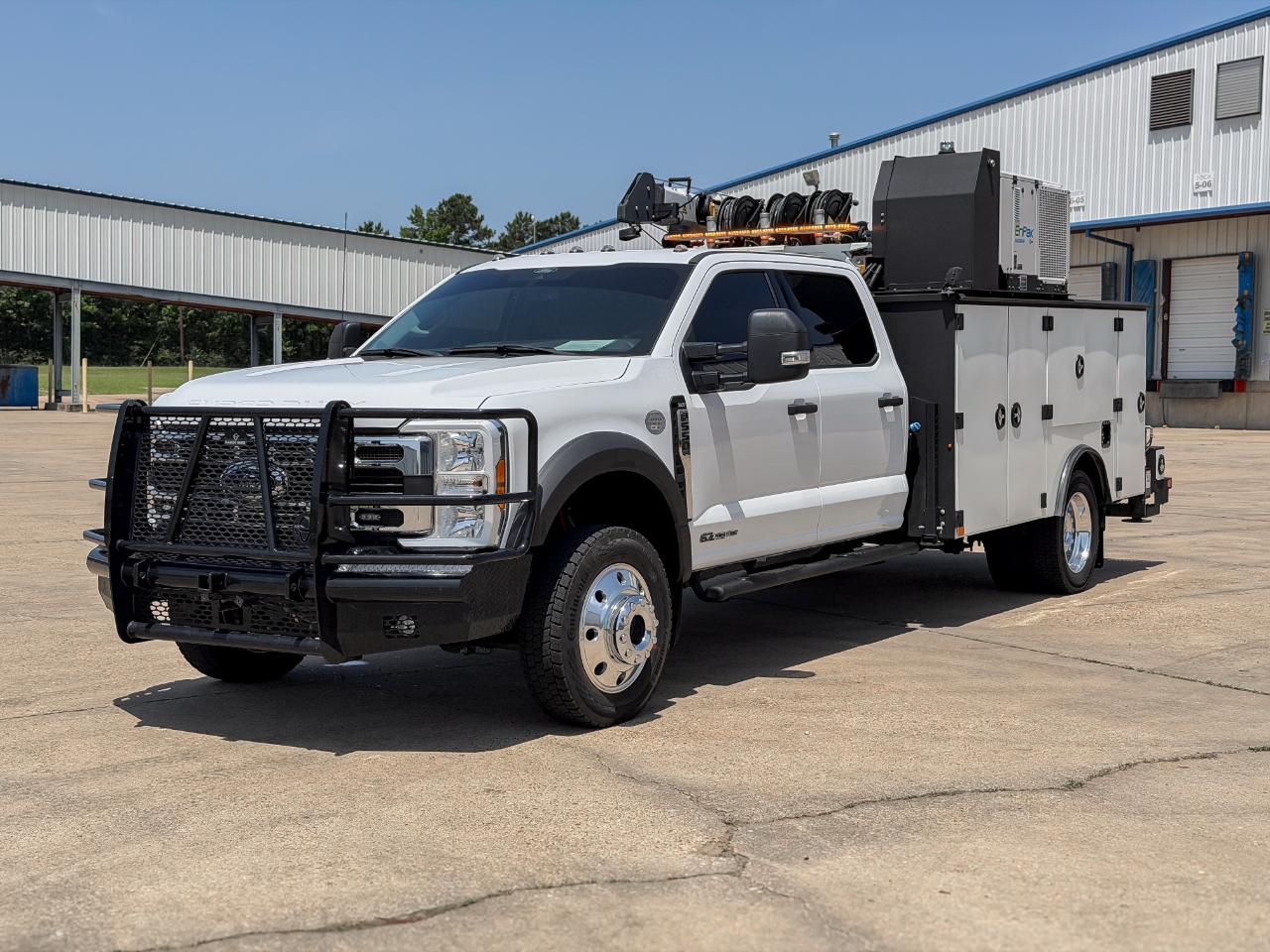 Ford F-550 Crew Cab DRW 4WD 2024