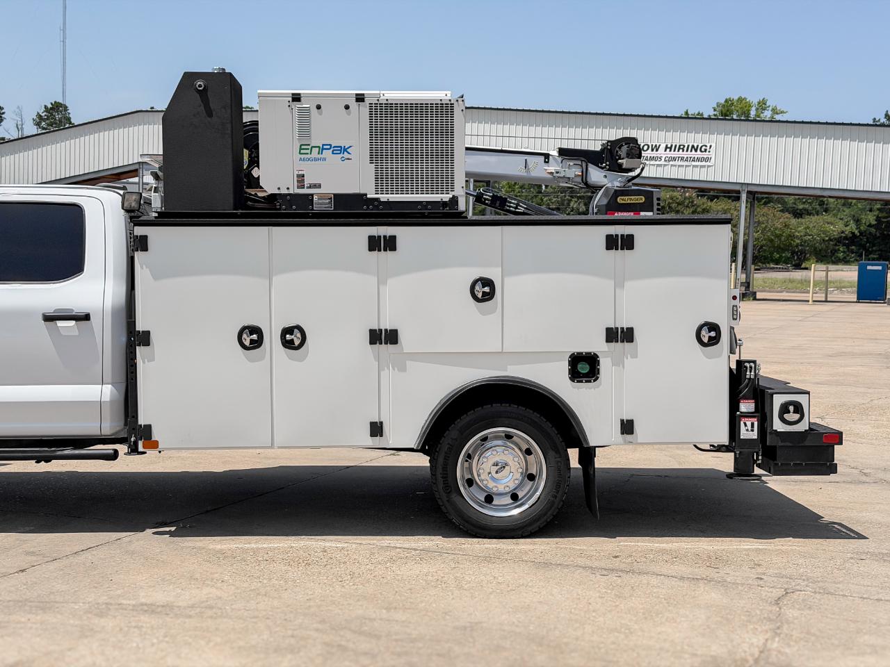 Ford F-550 Crew Cab DRW 4WD 2024