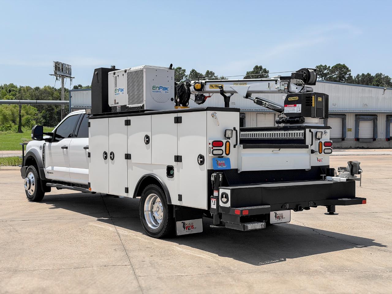 Ford F-550 Crew Cab DRW 4WD 2024