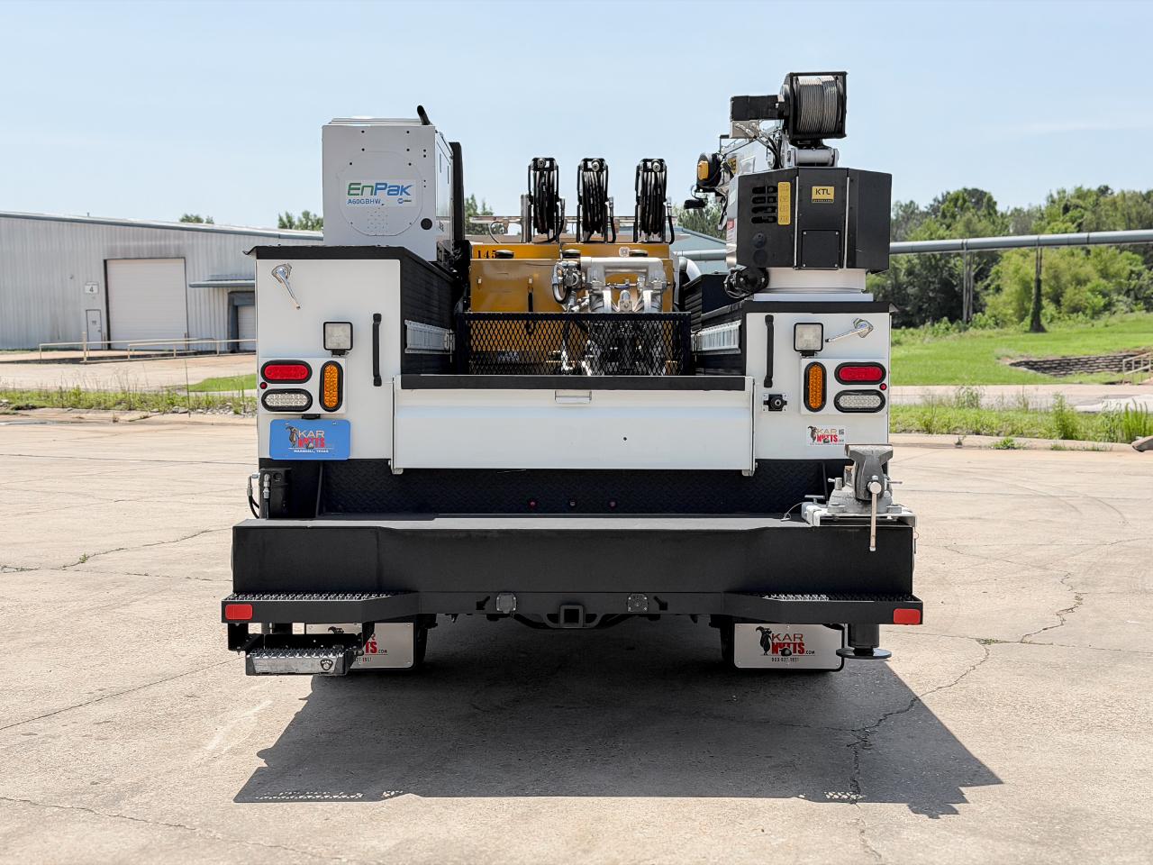 Ford F-550 Crew Cab DRW 4WD 2024