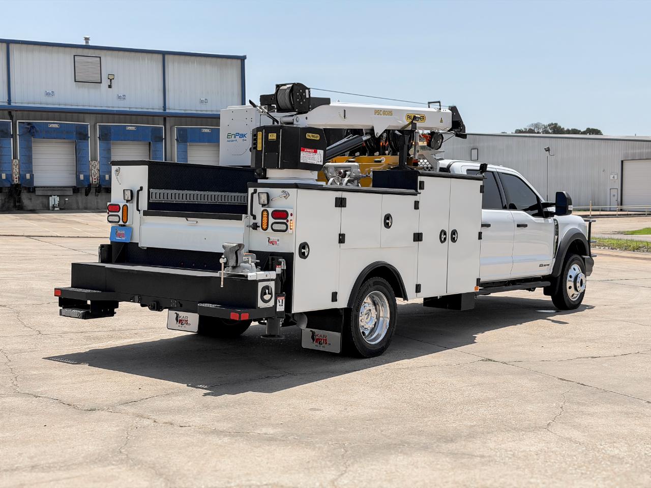 Ford F-550 Crew Cab DRW 4WD 2024